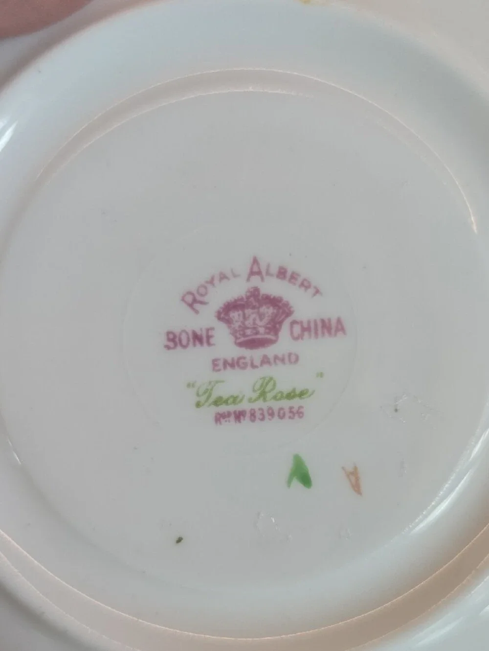 Royal Albert Yellow Rose Porcelain Teacup & Saucer Set with Gold Trim, Set Of 4